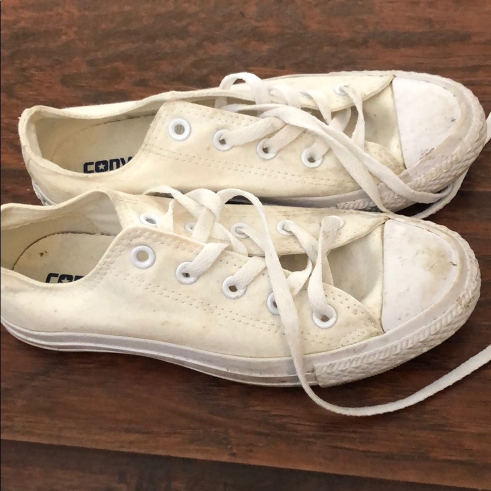 Converse - Picture 2 of 3